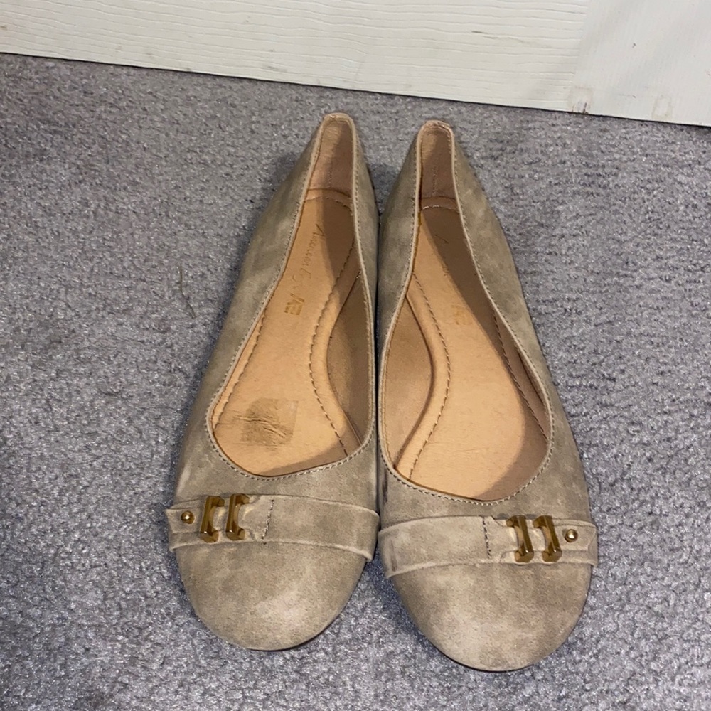 American Eagle Ballet Flats
